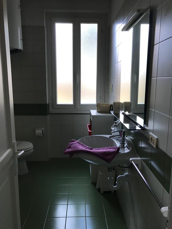 Residenza Le Logge Aparthotel Тори дел Бенако Екстериор снимка