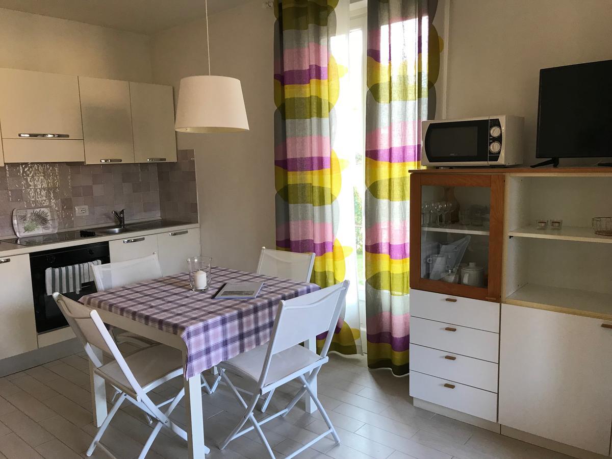 Residenza Le Logge Aparthotel Тори дел Бенако Екстериор снимка