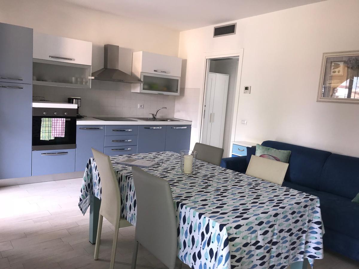 Residenza Le Logge Aparthotel Тори дел Бенако Екстериор снимка
