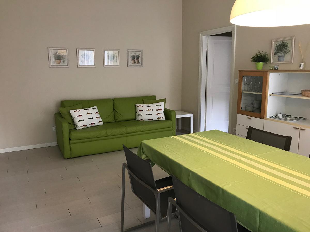 Residenza Le Logge Aparthotel Тори дел Бенако Екстериор снимка