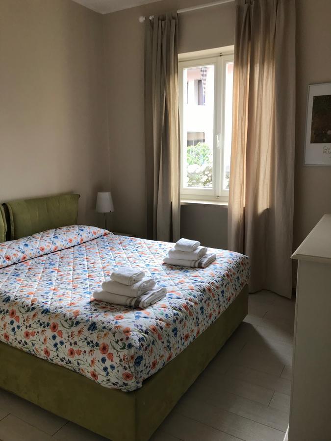 Residenza Le Logge Aparthotel Тори дел Бенако Екстериор снимка